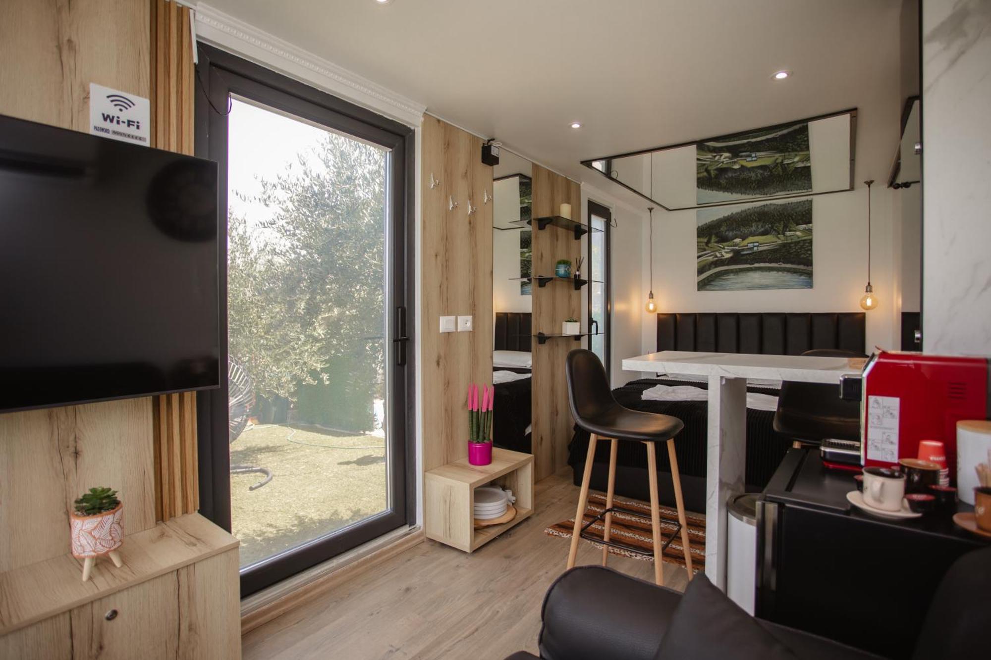 446 Tiny House Shiroke Villa Eksteriør bilde