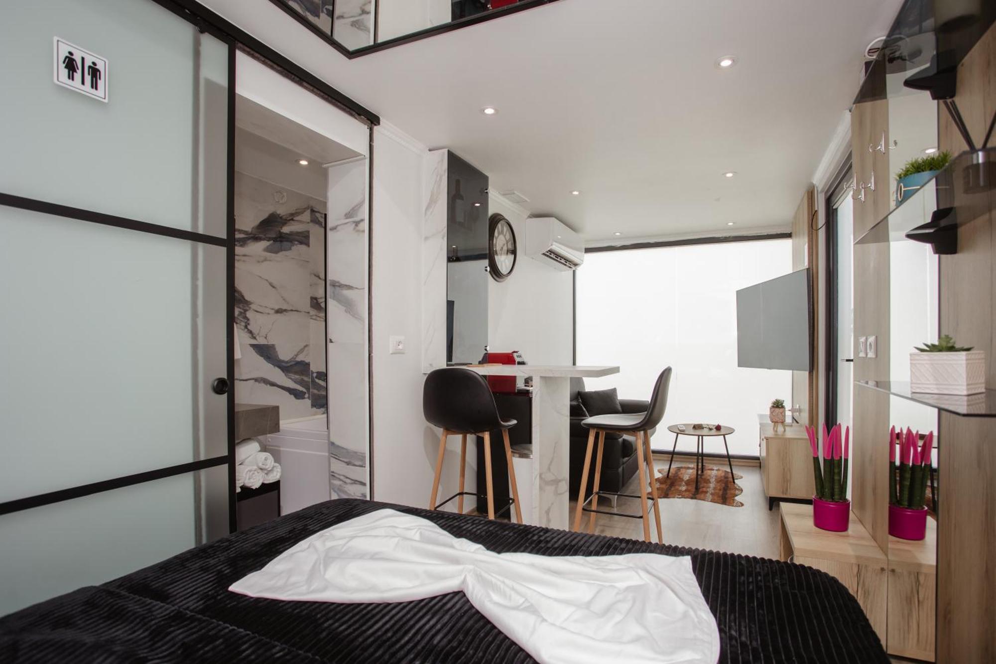 446 Tiny House Shiroke Villa Eksteriør bilde