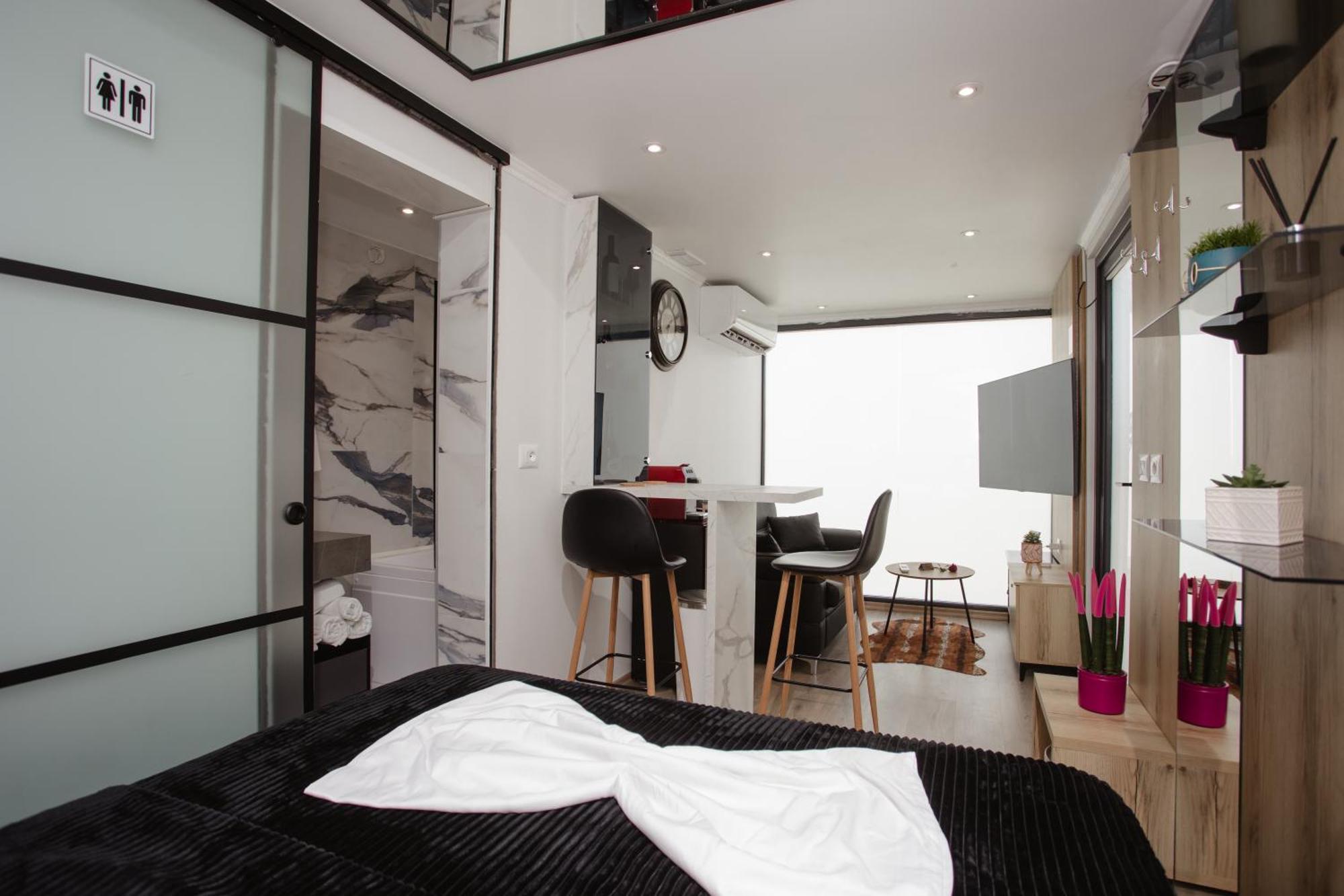 446 Tiny House Shiroke Villa Eksteriør bilde