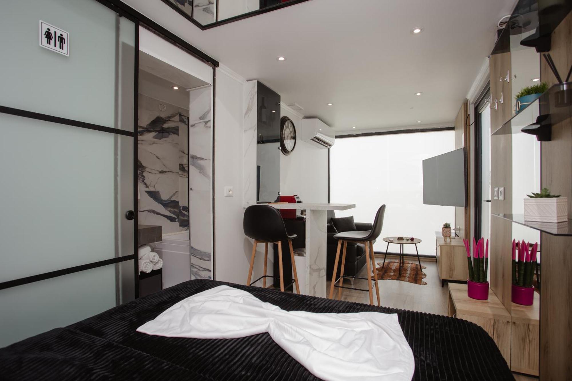 446 Tiny House Shiroke Villa Eksteriør bilde