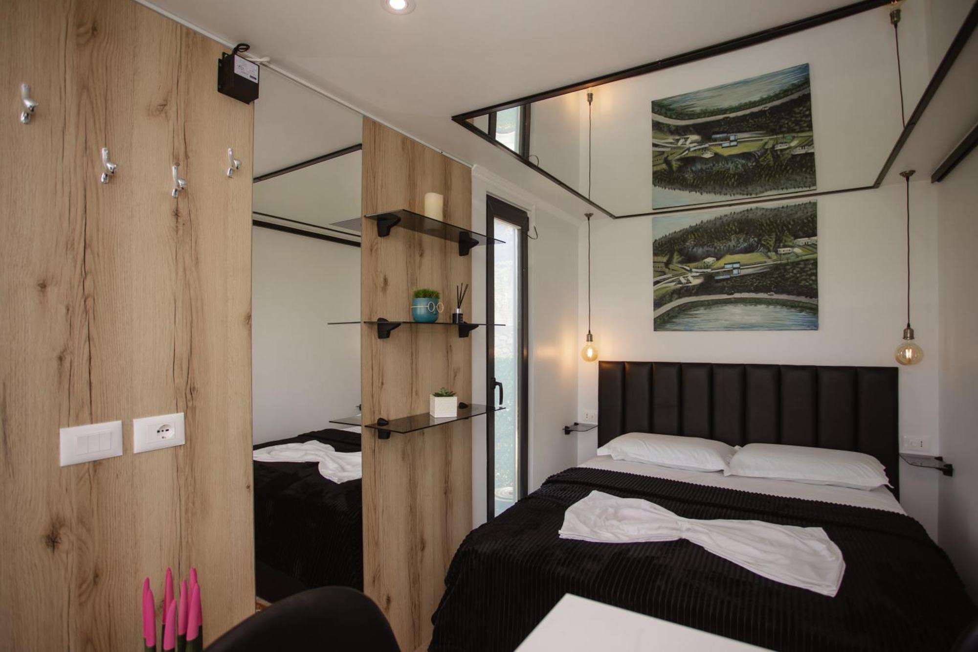 446 Tiny House Shiroke Villa Eksteriør bilde